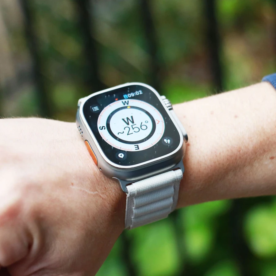 ساعت هوشمند اپل سری اولترا ۴۹ میلی متری با بند آلپاین روشن
